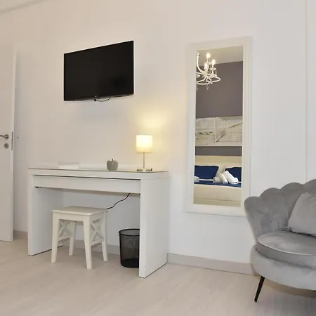 Nathanaele House Via Tuscolana * Róma